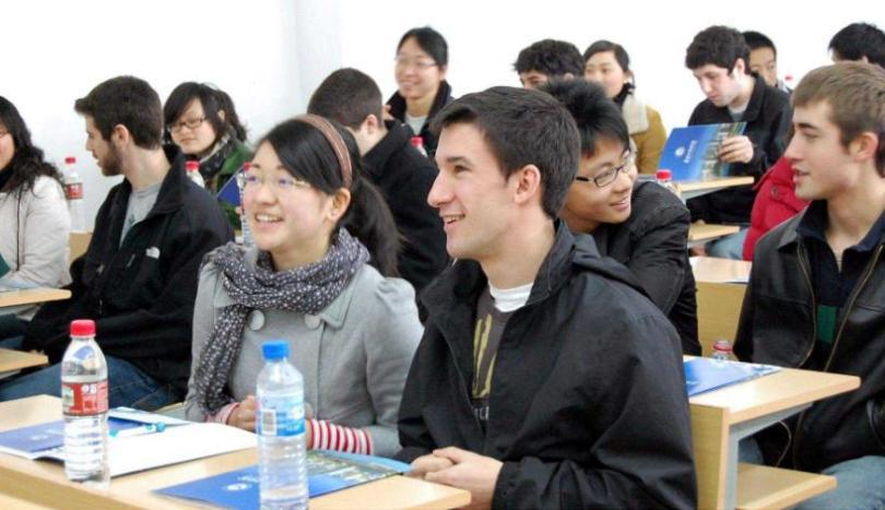 上海大爱留学桥加盟