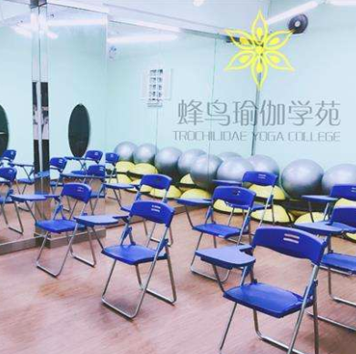 蜂鸟瑜伽