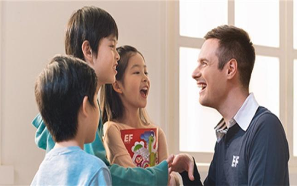 洪恩少儿英语加盟条件是什么？加盟流程有哪些呢？