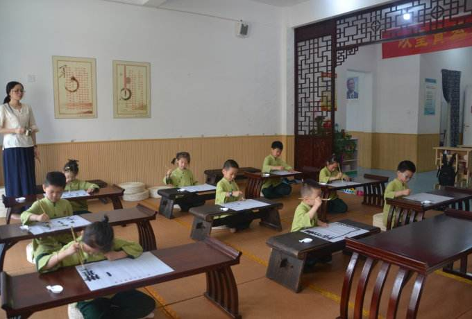 国学幼儿园加盟特色有哪些？需要哪些加盟流程？