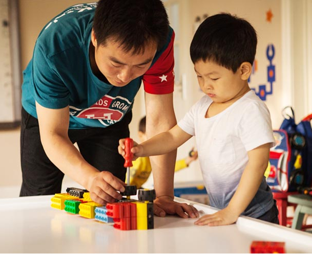 洪恩少儿英语加盟条件有哪些呢？加盟支持有哪些呢？