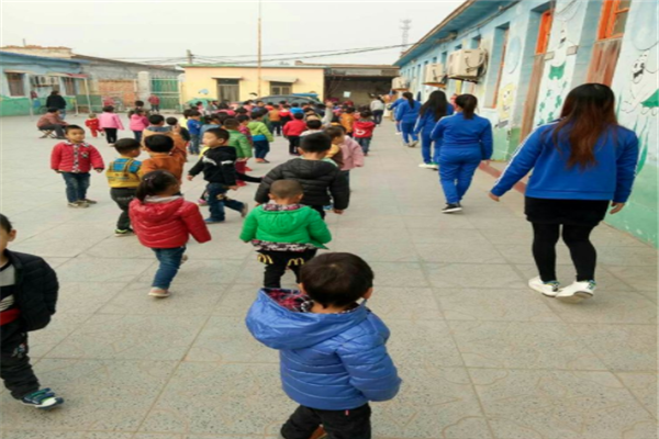 青春幼儿园