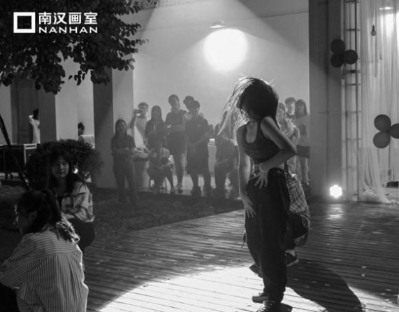 南汉画室