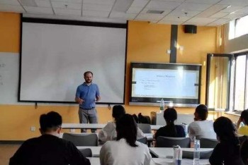 欢乐堡学校