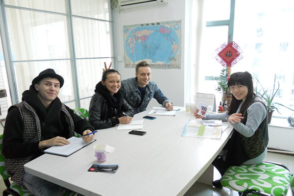 新语翔国际语言学校加盟