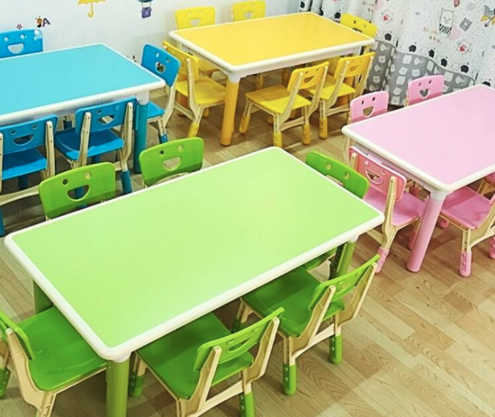 小哈京幼儿园加盟赚钱吗？