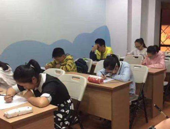 华翰作文教育加盟特色有哪些？加盟流程是什么呢？