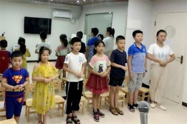 贝巧思创意美学与少儿口才加盟费用是多少?