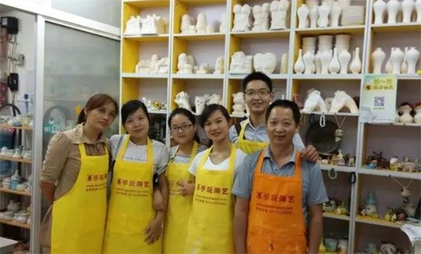 乐玩陶艺DIY体验馆加盟多少钱?
