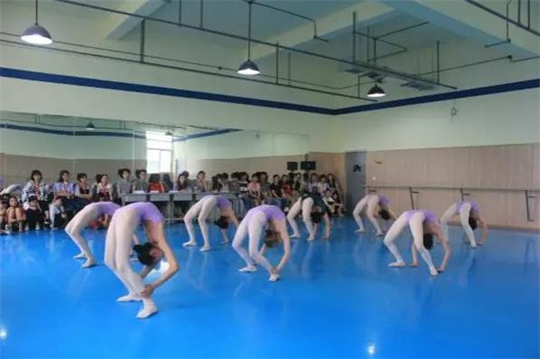 如何加盟舞蹈培训班?
