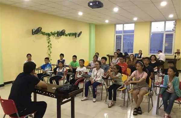 金喇叭口才培训学校怎么加盟？