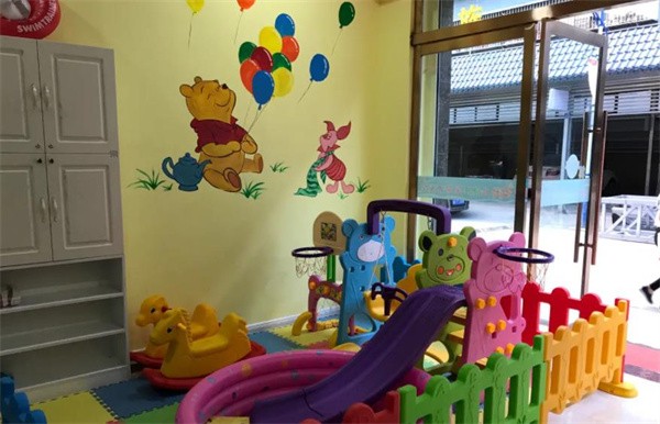 童博士婴幼儿游泳馆加盟费多少?