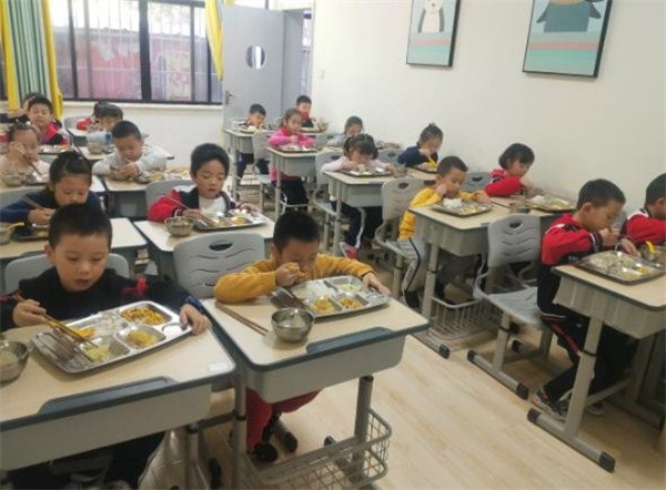 办理午托班需要什么手续？