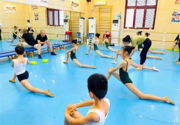 舞蹈培训班加盟费多少？