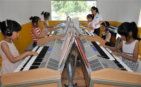 晓雯音乐学校加盟费多少钱？