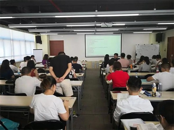 教育培训怎么宣传，市场前景分析如何?