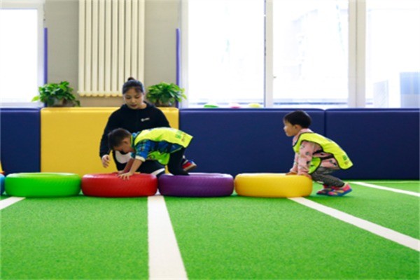 易体能少儿体能运动馆加盟要符合什么条件?加盟费是多少?