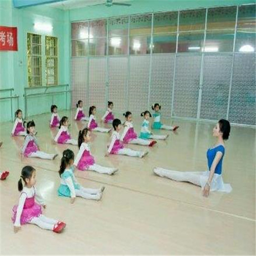彩虹舞蹈艺术培训中心