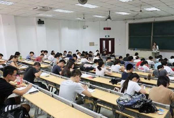奋斗教育加盟