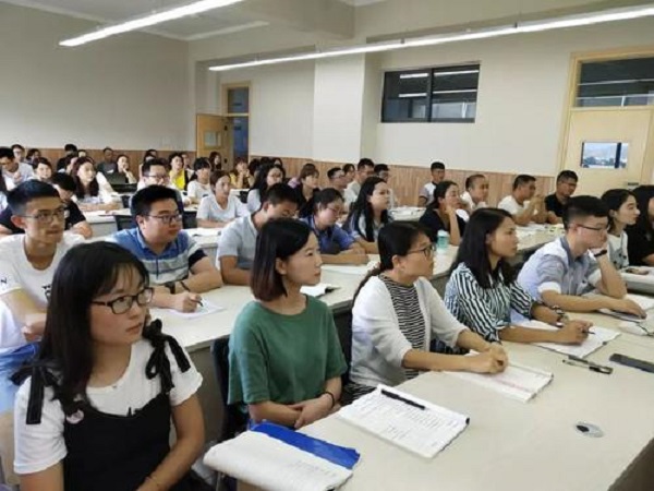栋梁教育加盟