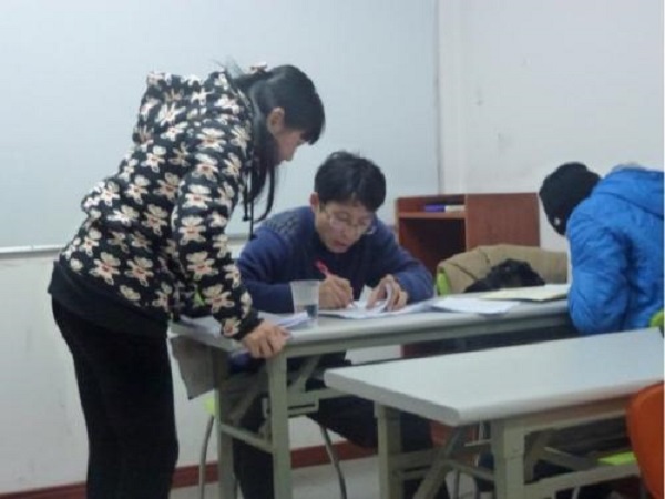 启飞教育加盟