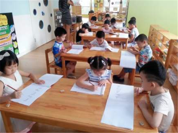 元科中小学辅导班