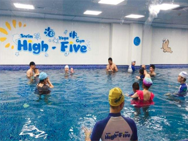 海帆亲子游泳