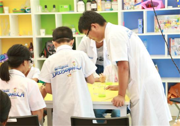 德拉学院加盟