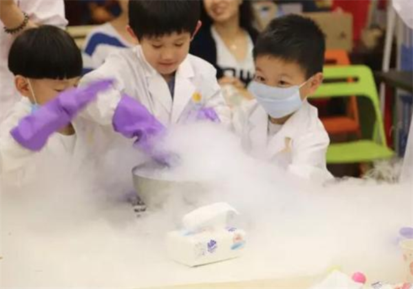 德拉学院加盟