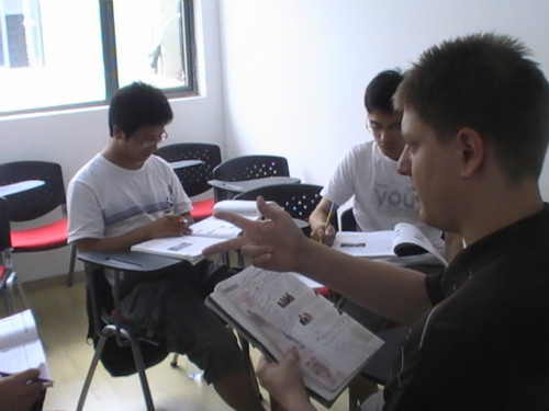 宏语教育加盟