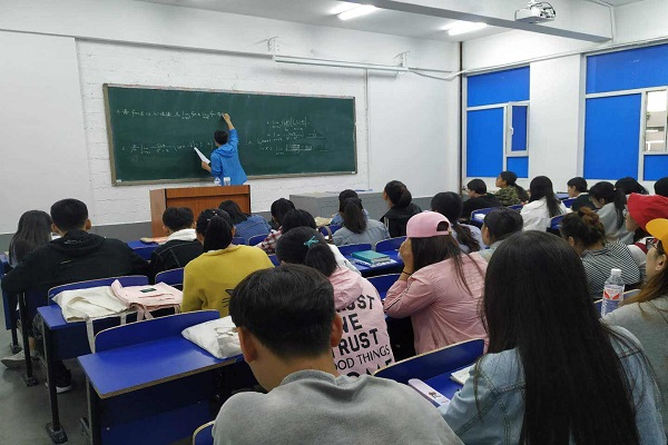 爱上优数学加盟