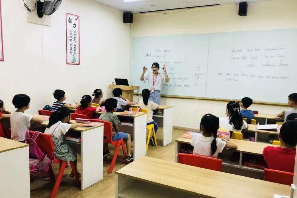 龙博教育加盟