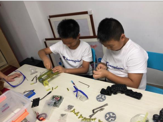 智搭机器人教育加盟 智搭机器人教育加盟