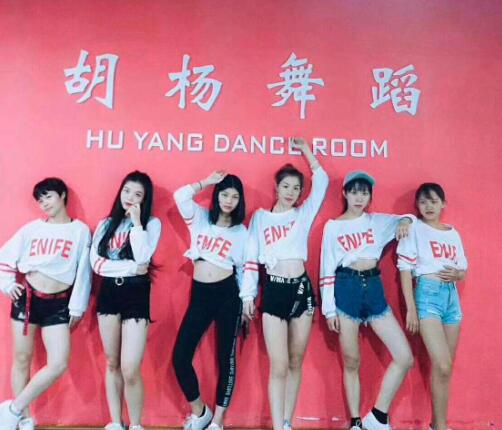 胡杨舞蹈加盟