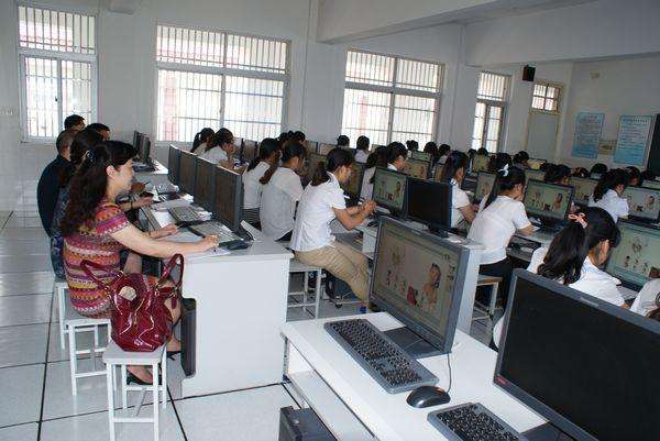 卓越备考学习中心加盟