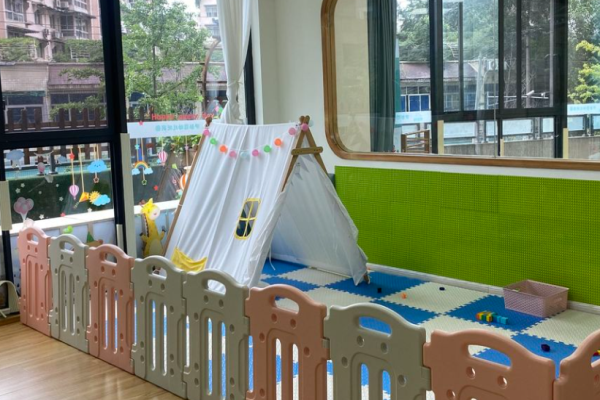 伊都婴幼儿托育园加盟电话是多少?投资小，收益高