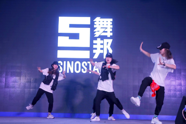 舞邦舞蹈加盟费多少钱?